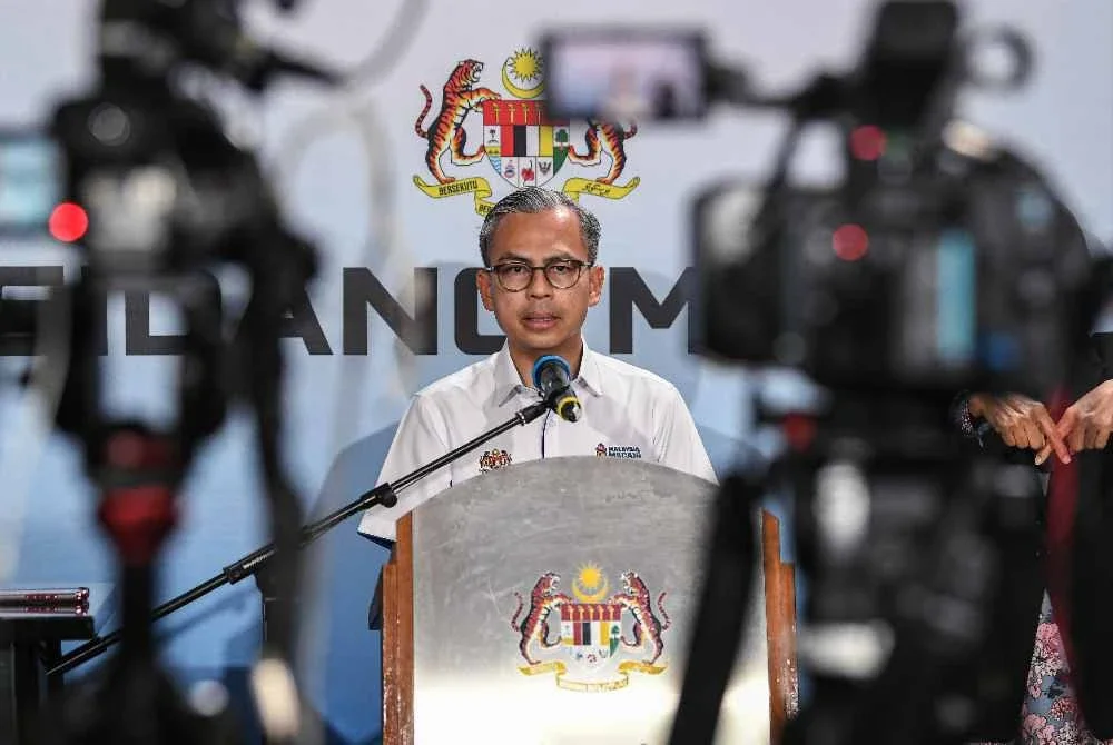 Fahmi bercakap pada sidang media mingguan Kabinet di Auditorium Seri Angkasa, Angkasapuri pada Rabu. Foto Bernama