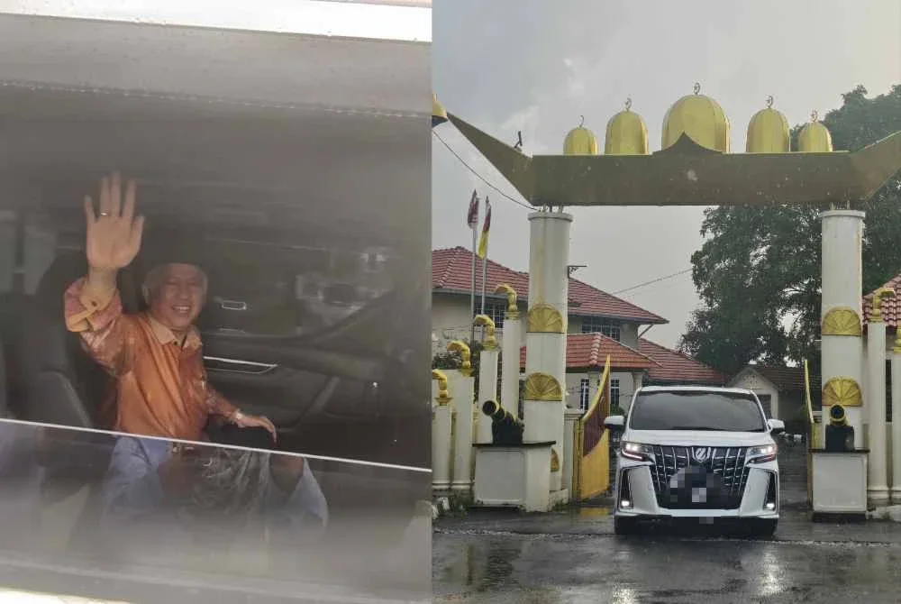 Kenderaan Undang Luak Johol dilihat keluar dari Balai Undang Sungei Ujong.