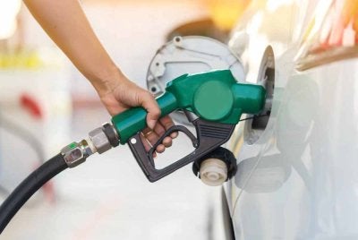 Rakyat AS membayar purata AS$4.18 segelen (3.785 liter) pada Selasa. Gambar hiasan