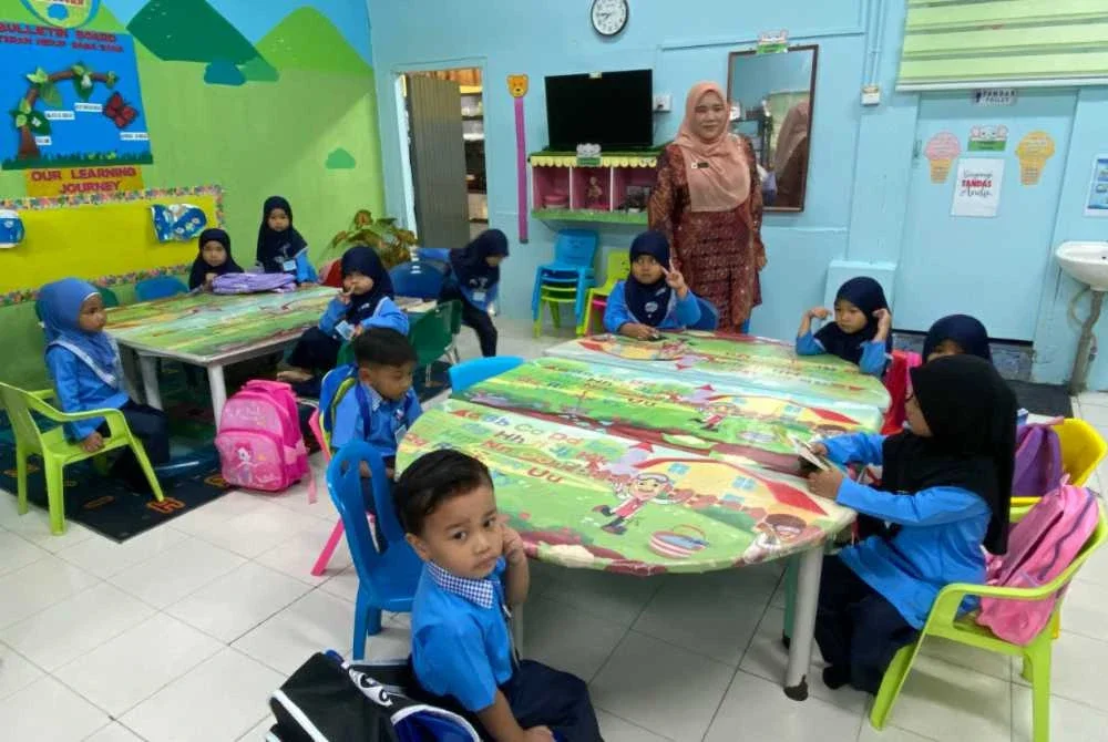 Kurikulum prasekolah di semua institusi kerajaan dan swasta perlu diseragamkan bagi memastikan kualiti pendidikan awal kanak-kanak yang setara. Gambar fail Sinar Harian