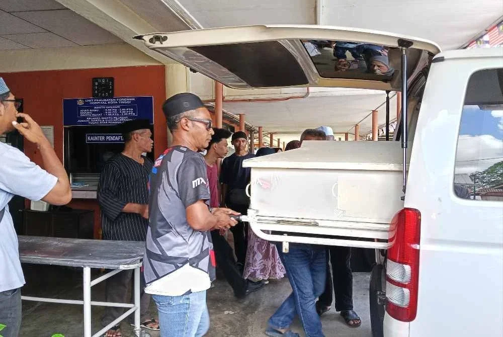 Jenazah akan Tanah Perkuburan Islam Makam Dagang, Kampung Makam pada Sabtu.