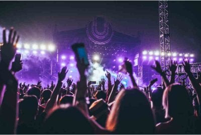 Industri festival muzik berkembang dengan nilai mencecah berbilion dolar.