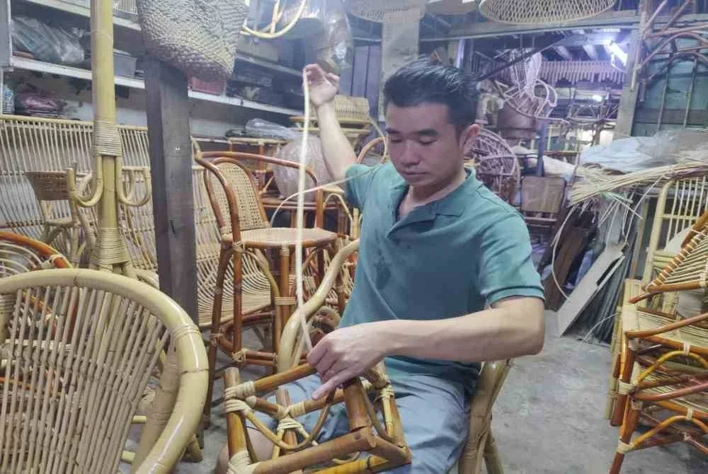 Poh Ping mengakui industri rotan kini berdepan pelbagai cabaran termasuk persaingan produk moden dan perubahan trend pengguna.