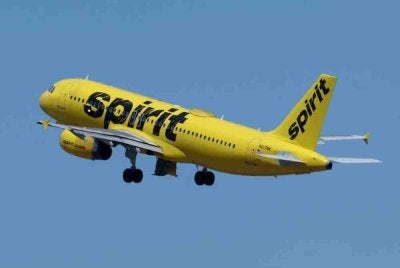 Spirit Airlines hentikan operasi akibat kenaikan harga bahan api. Foto internet