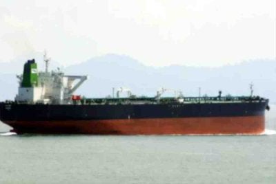  Sebuah kapal tangki gergasi Iran berjaya melepasi sekatan laut Amerika Syarikat (AS) dan kini berada di rantau Asia Pasifik sambil membawa lebih 1.9 juta tong minyak mentah bernilai hampir AS$220 juta