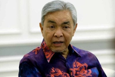Timbalan Perdana Menteri, Datuk Seri Dr Ahmad Zahid Hamidi merangkap Menteri Kemajuan Desa dan Wilayah ditemubual media di Pusat Dagangan Dunia Kuala Lumpur (WTCKL), hari ini. Foto Bernama