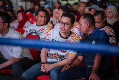 Menteri Belia dan Sukan Dr Mohammed Taufiq Johari hafir menyaksikan perebutan tali pinggang kejuaraan pada kejohanan Malaysia International Muay Championship (MiMAC) 3.0 di Dataran Warisan malam ini. Foto Bernama