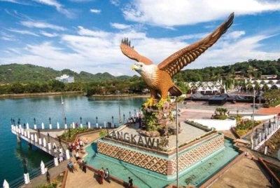 Pada 2021, Langkawi menerima 1,093,937 pelancong ketika negara masih berdepan pandemik Covid-19 sebelum meningkat kepada 2,581,605 orang pada 2022. Foto hiasan