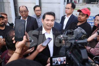 Proses rakaman keterangan bekas Menteri Ekonomi, Rafizi Ramli oleh SPRM akan disambung pada Selasa bagi melengkapkan siasatan yang dijalankan.