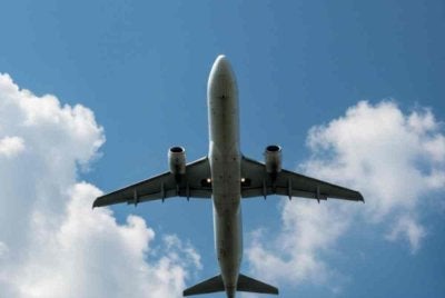 Penerbangan KT051 (MH8110) yang membawa jemaah haji Malaysia mengambil langkah berjaga-jaga dengan melakukan pendaratan di Lapangan Terbang Muscat, Oman. Gambar hiasan.