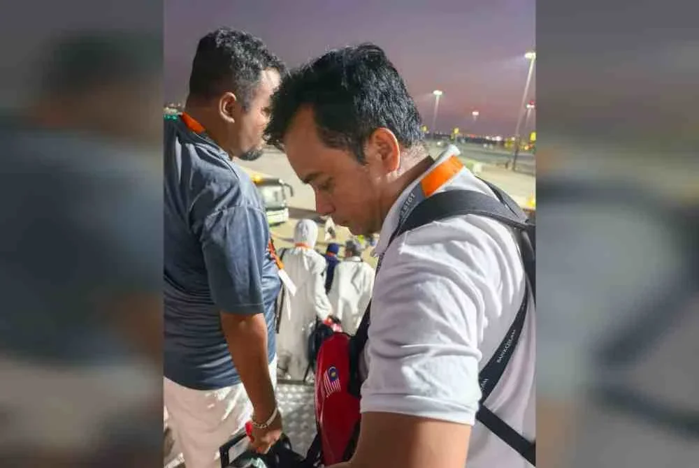 Afdzal Rusmi salah seorang jemaah yang berkongsi detik emosi selepas pesawat dinaiki terpaksa melakukan pendaratan tidak dijadualkan di Lapangan Terbang Antarabangsa Muscat, Oman.