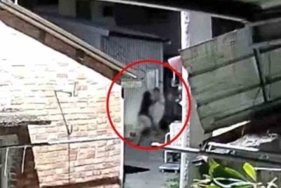 Kejadian berkenaan turut terakam CCTV. Foto tular/media sosial