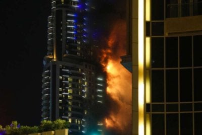 Insiden berlaku di Zon Industri Minyak Fujairah di Fujairah, sebuah hab tenaga utama di pantai timur UAE.- Agensi