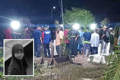 Jenazah Nur Aini Umairah (gambar kecil) selamat dikebumikan di Tanah Perkuburan Islam, Kampung Parit Mustaffa, Parit Sulong Batu Pahat.