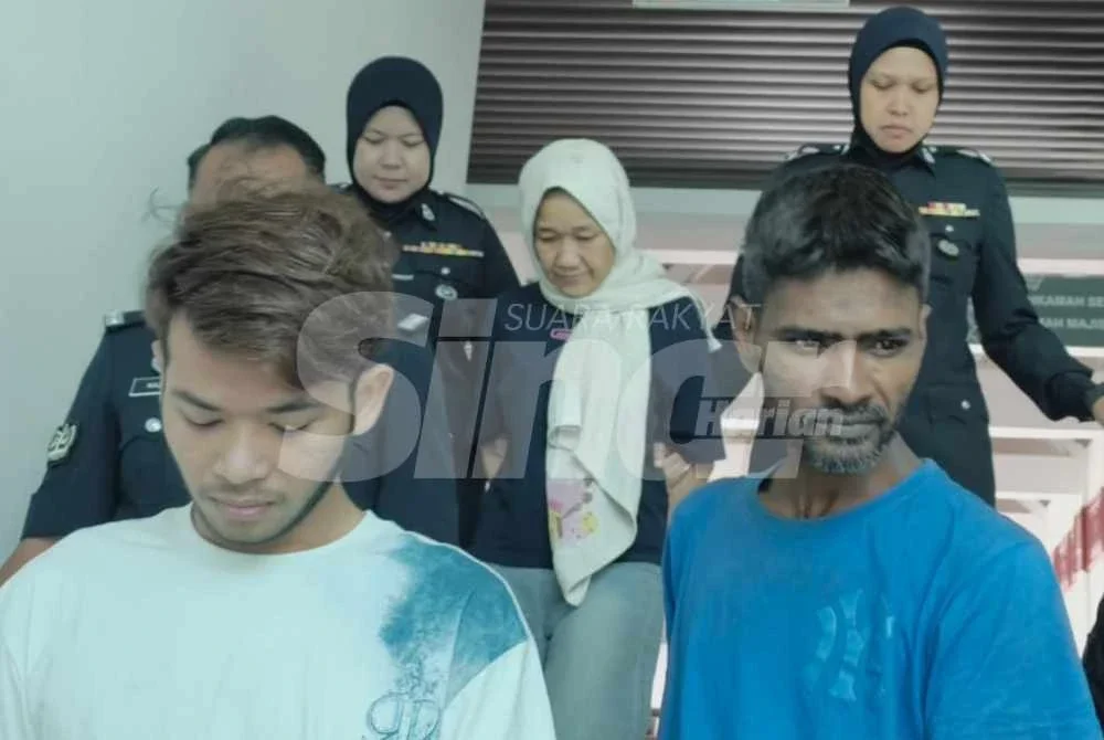 Kesemua tertuduh ketika dibawa ke Mahkamah Majistret Alor Gajah pada Rabu.