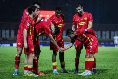 Pemain Selangor FC, Chrigor Flores Moraes ketika meraikan jaringan gol pada perlawanan separuh akhir kejuaraan kelab ASEAN Piala Shopee 2025/26 diantara Selangor FC menentang Nam Dinh FC di stadium MBPJ pada Rabu. 