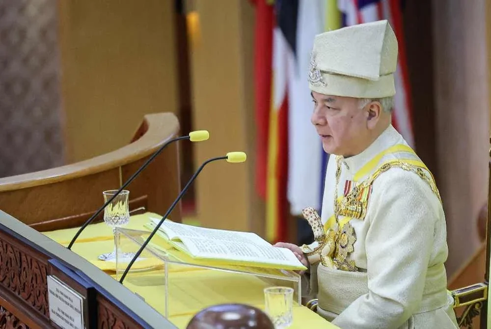 Sultan Nazrin Shah berkenan golongan belia diberi penghormatan membaca khutbah Jumaat di masjid seluruh negeri esok. Foto fail Bernama