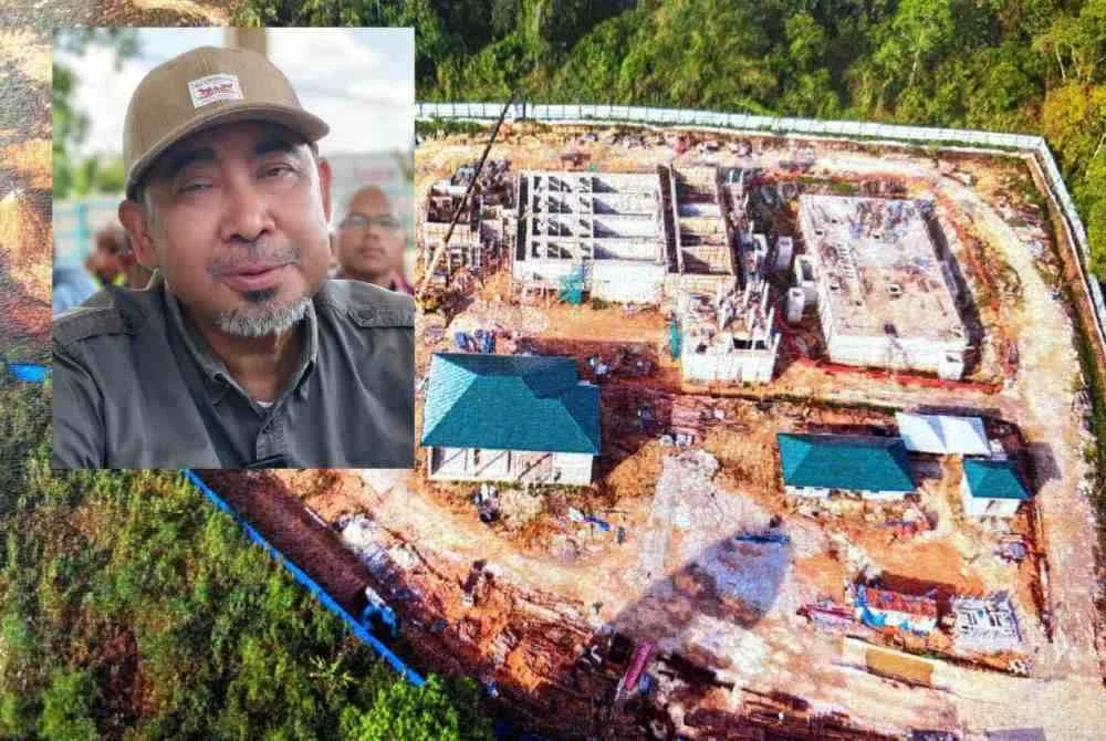 Masalah bekalan air yang sekian lama menghantui penduduk di Pasir Mas dan Rantau Panjang dijangka berakhir apabila Loji Rawatan Air (LRA) Kelar 2 akan mula menyalurkan bekalan air berkualiti kepada pengguna selewat-lewatnya Mac 2027. Gambar kecil: Dr Izani