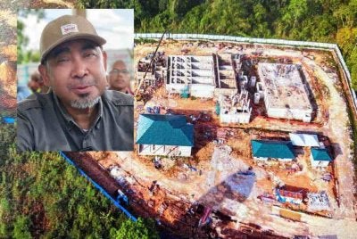 Masalah bekalan air yang sekian lama menghantui penduduk di Pasir Mas dan Rantau Panjang dijangka berakhir apabila Loji Rawatan Air (LRA) Kelar 2 akan mula menyalurkan bekalan air berkualiti kepada pengguna selewat-lewatnya Mac 2027. Gambar kecil: Dr Izani 