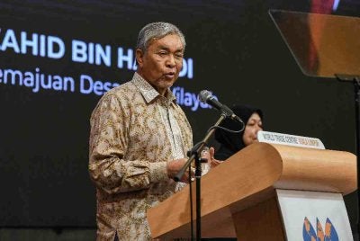 Ahmad Zahid menyampaikan ucapan pada Majlis Pelancaran Pelan Tindakan Dasar Sosial Negara 2026-2030 di Dewan Tun Hussein Onn Pusat Dagangan Dunia (WTC) Kuala Lumpur, pada Khamis. Foto Bernama
