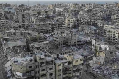 Kemusnahan besar kelihatan di Sheikh Ridwan, Gaza City akibat serangan Israel. Foto: Agensi
