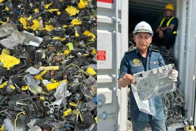 Barangan e-waste yang dikesan di Pelabuhan Klang pada Khamis.