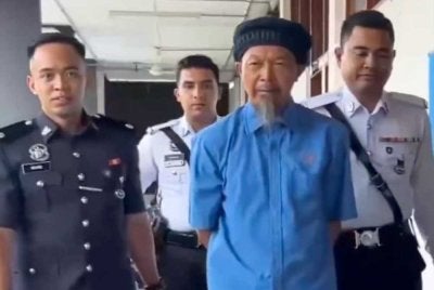 Tertuduh di bawa ke Mahkamah Majistret Batu Pahat pada Jumaat. 