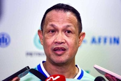 Rexy ditemubual pemberita ketika sesi latihan skuad badminton kebangsaan di Akademi Badminton Bukit Kiara pada Jumaat. FOTO: Bernama 