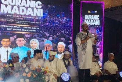 Dr Zulkifli ketika berucap pada program Quranic Madani di Bukit Bintang.