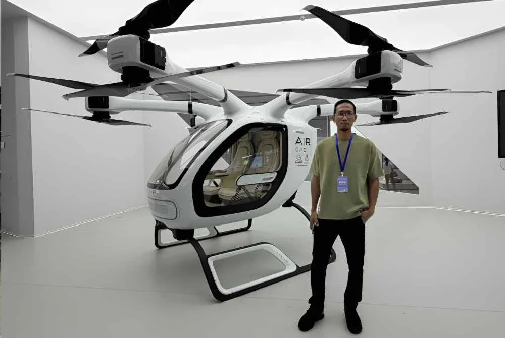 Salah sebuah teksi terbang tanpa pemandu yang menggunakan kuasa elektrik.