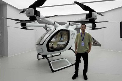 Salah sebuah teksi terbang tanpa pemandu yang menggunakan kuasa elektrik.