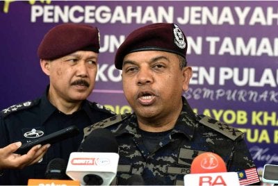 Ayob Khan ketika mengadakan sidang akhbar selepas Peluncuran Taman Angkat Amanita Kontinjen Pulau Pinang 2026 di Padang Kawat Universiti Sains Malaysia (USM) hari ini. - Foto: Bernama