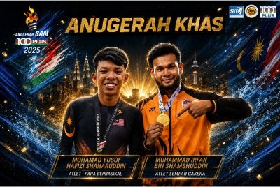 Yusof Hafizi (kiri) dan Irfan penerima Anugerah Khas SAM 2025. FOTO: SAM