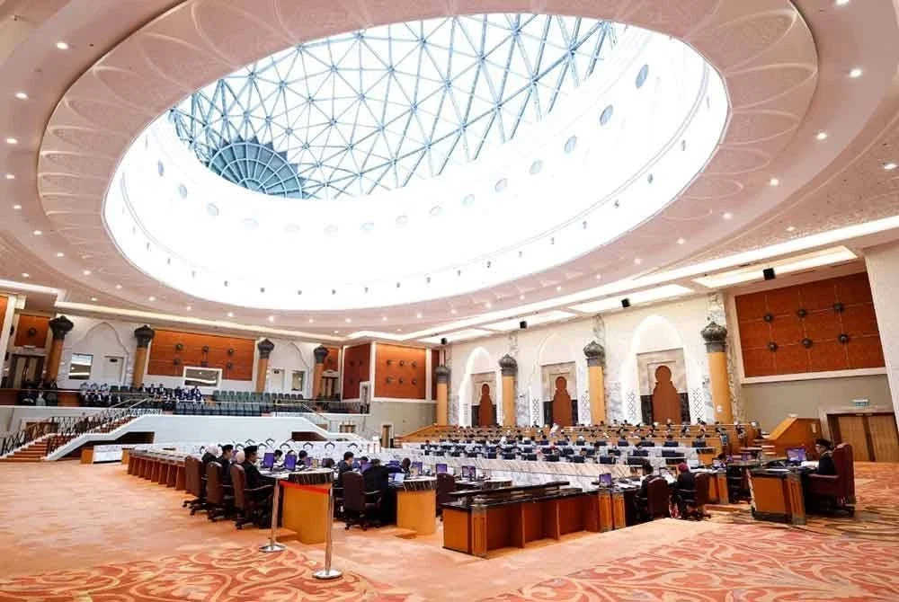 Johor menjadi negeri keempat selepas Sabah, Terengganu dan Pahang yang mempunyai ADUN dilantik di samping ADUN dipilih.