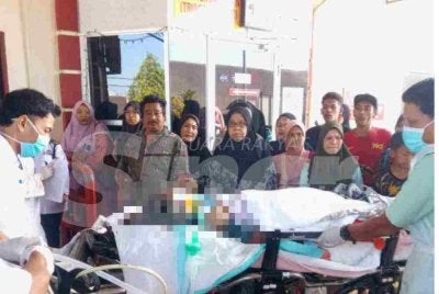 Mas Siti Rosnani antara mangsa yang terlibat dalam kemalangan itu dibawa ke HPUSM pada Isnin. FOTO SINAR HARIAN - ADILA SHARINNI WAHID