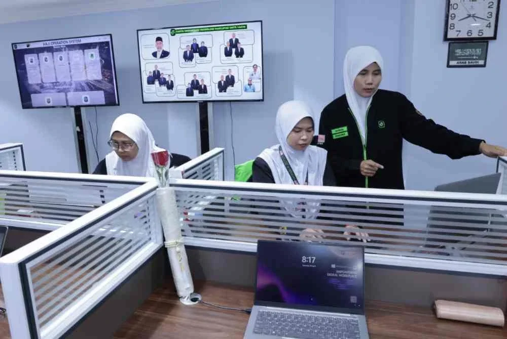 Tanpa sokongan IT, operasi penting seperti pengeluaran tiket penerbangan dan pengurusan pergerakan jemaah haji tidak dapat dilakukan dengan lancar. Foto: Tabung Haji 