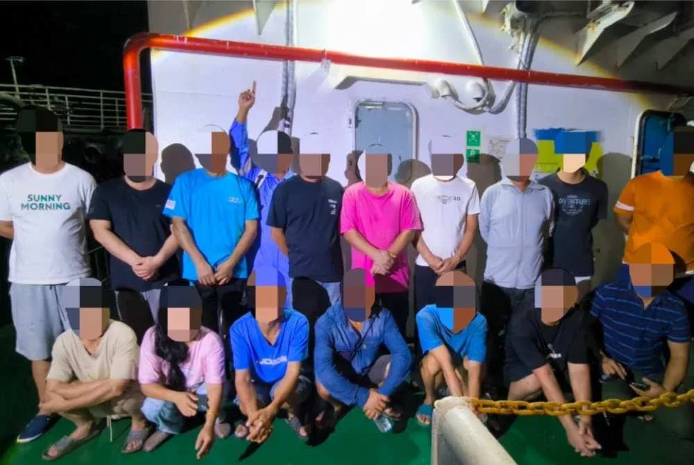 17 kru warga asing terdiri daripada Indonesia dan China ditahan dalam operasi yang dijalankan pada lewat malam Isnin.