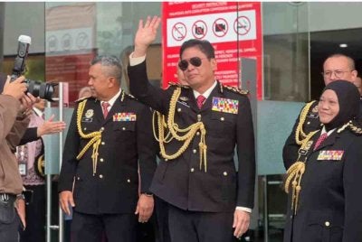 Azam hadir pada Majlis Penghargaan Khas di Ibu Pejabat SPRM, di sini pada Rabu. 