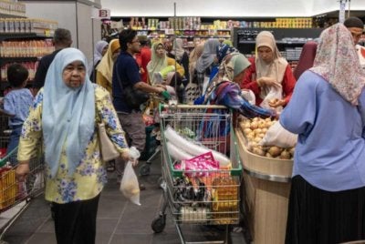 Sistem pengkelasan sedia ada dipersoalkan kerana dianggap terlalu umum dan tidak lagi menggambarkan realiti sebenar kehidupan rakyat. Gambar hiasan
