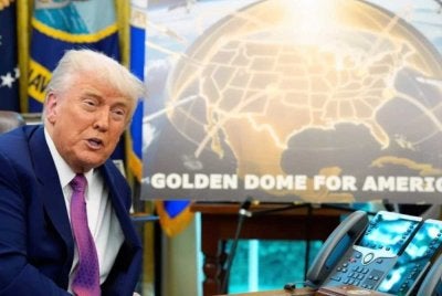 Kos pembangunan sistem pertahanan peluru berpandu Golden Dome di AS dianggarkan mencecah AS$1.2 trilion, jauh lebih tinggi daripada unjuran awal Donald Trump. - Foto: Agensi