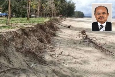 Cherating, Teluk Chempedak antara 10 pantai diancam hakisan teruk di Pahang (Gambar fail Awani). Gambar kecil: Razali