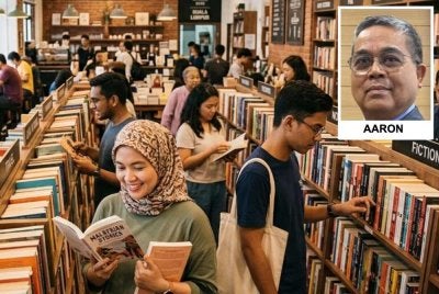 Penerbitan bahan ilmiah dan bacaan umum terus berkembang seiring permintaan masyarakat. Gambar hiasan janaan AI