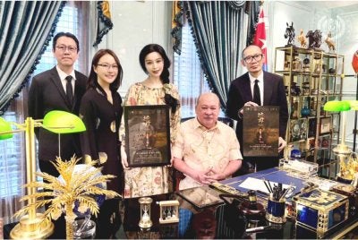 Sultan Ibrahim berkenan menerima mengadap Fan Bingbing di Istana Pasir Pelangi, Johor Bahru pada Selasa. Foto Facebook Sultan Ibrahim Sultan Iskandar