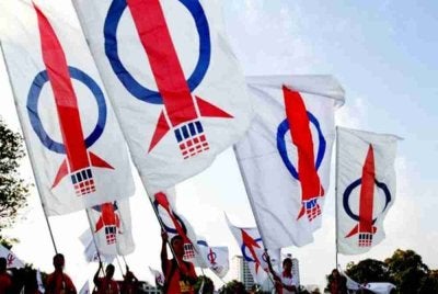 Selama lebih 60 tahun, DAP telah berjaya membina naratif sebagai sebuah pertubuhan politik yang tidak boleh dijual beli, tidak senang mengikut telunjuk dan murni setulus kapas.