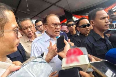 Anwar ditemui pemberita selepas merasmikan Sambutan Hari Belia Negara 2026 Peringkat Kebangsaan di Seremban pada Jumaat.