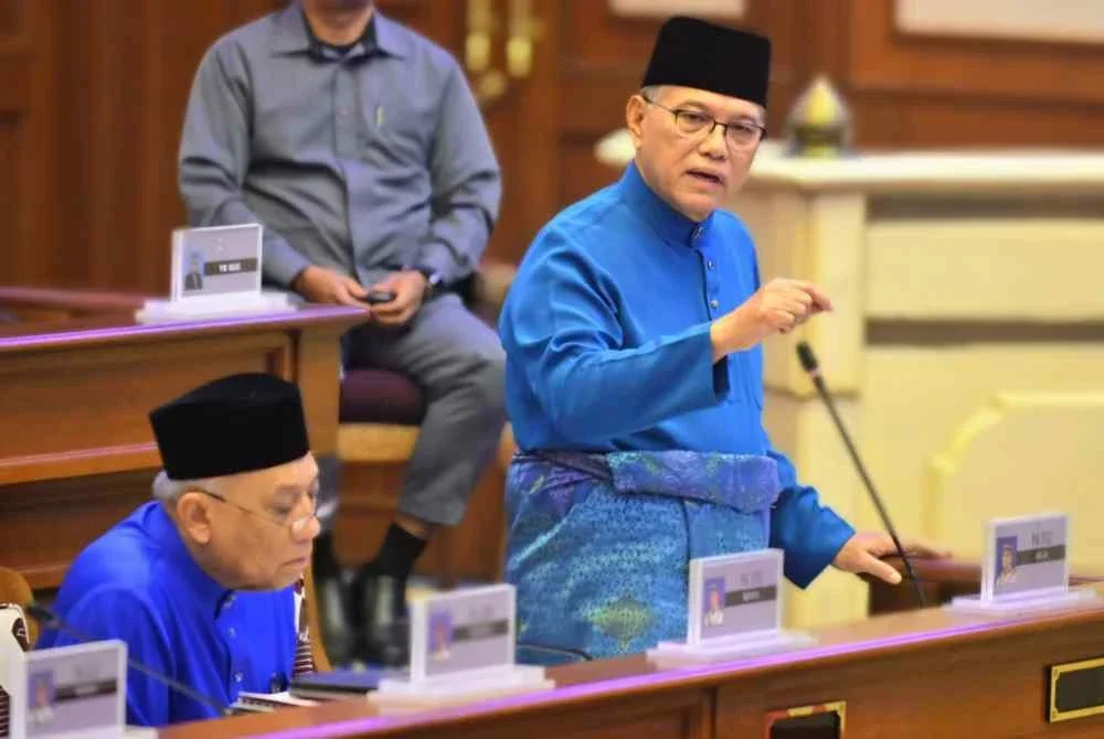 Wan Rosdy ketika Sesi Penggulungan Perbahasan Titah Diraja Mesyuarat Pertama Penggal Kelima Dewan Undangan Negeri (DUN) Pahang di Wisma Sri Pahang pada Jumaat.