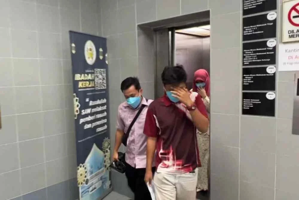 Tertuduh membuat pilihan itu atas alasan tidak mempunyai wang yang mencukupi untuk menjelaskan denda, selain mahu mengelakkan diri daripada dihukum penjara.