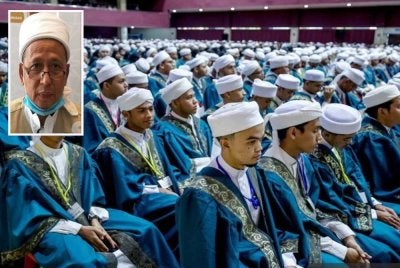Semua pelajar maahad tahfiz di Malaysia faham dan akur dengan sistem pendidikan yang telah dilaksanakan di negara ini. - Gambar kecil (Manolito)