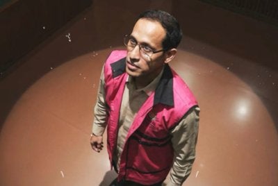 Nadiem didakwa mengaut kira-kira RM181 juta melalui perolehan Chromebook tersebut untuk kepentingan peribadinya. - Foto Agensi