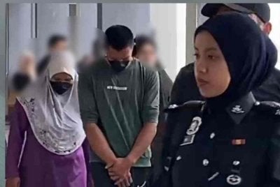 Sepasang suami isteri yang merupakan kelindan lori dan guru tadika didakwa atas pertuduhan menganiaya anak saudara lelaki di Machang pada 19 April lalu.